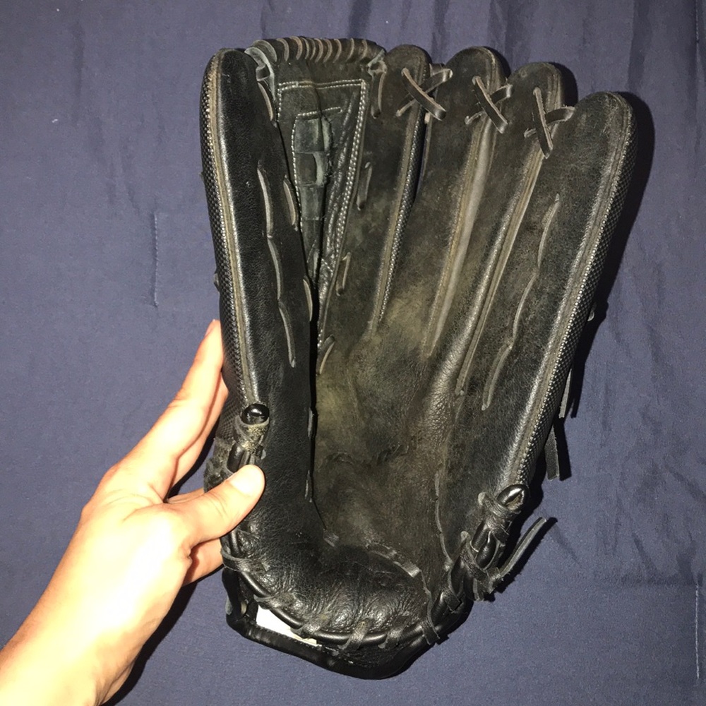 Mizuno Baseball Glove